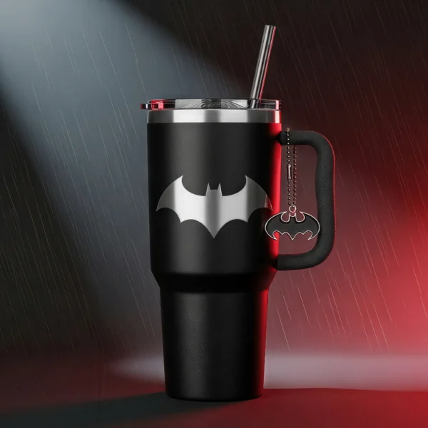🦇 Copo Térmico Batman Cavaleiro das Sombras 1,15 L + Pingente Brinde